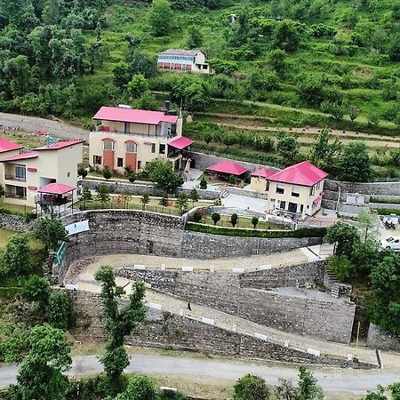 Mist N Meadows Resort Rājgarh Exteriör bild
