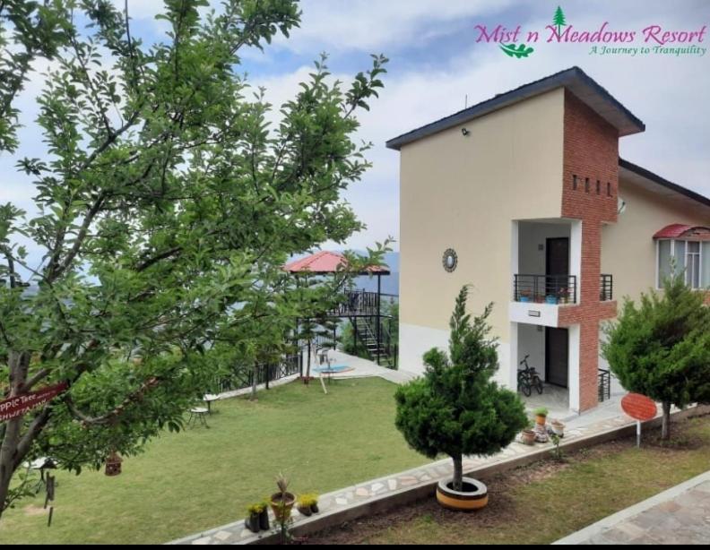 Mist N Meadows Resort Rājgarh Exteriör bild