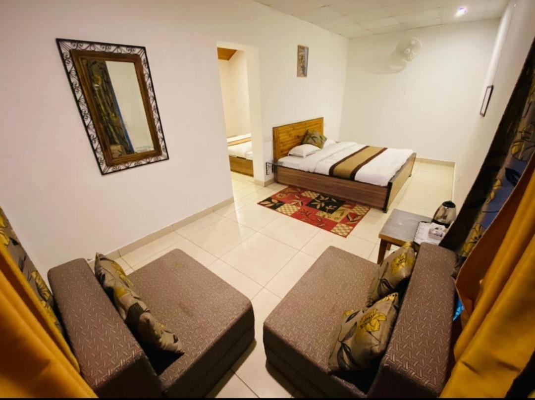 Mist N Meadows Resort Rājgarh Exteriör bild