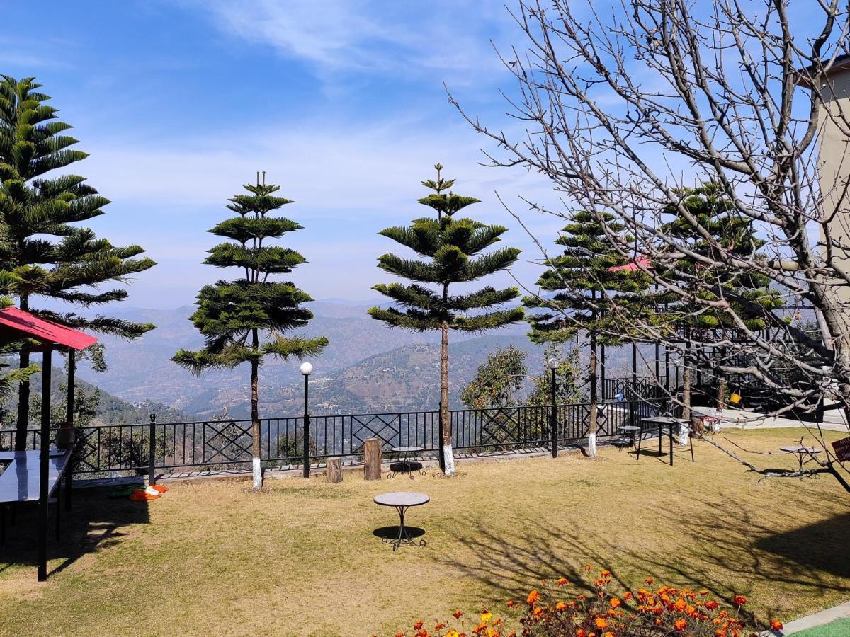 Mist N Meadows Resort Rājgarh Exteriör bild