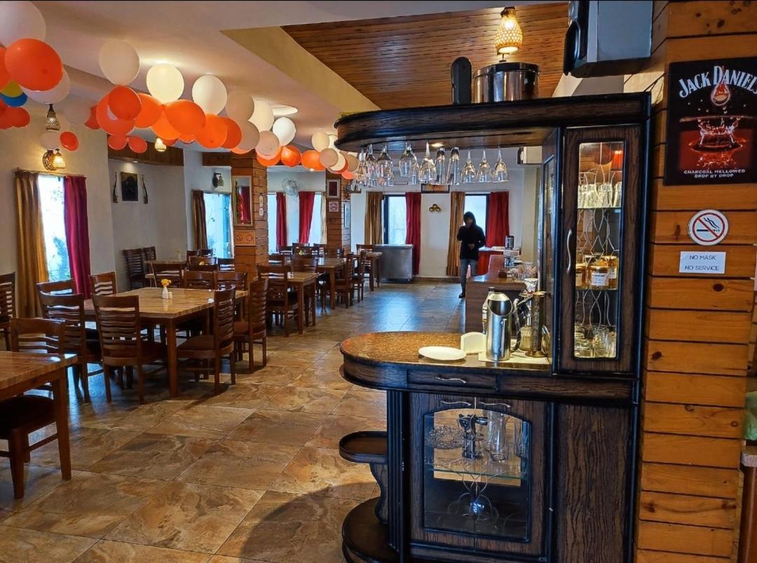 Mist N Meadows Resort Rājgarh Exteriör bild
