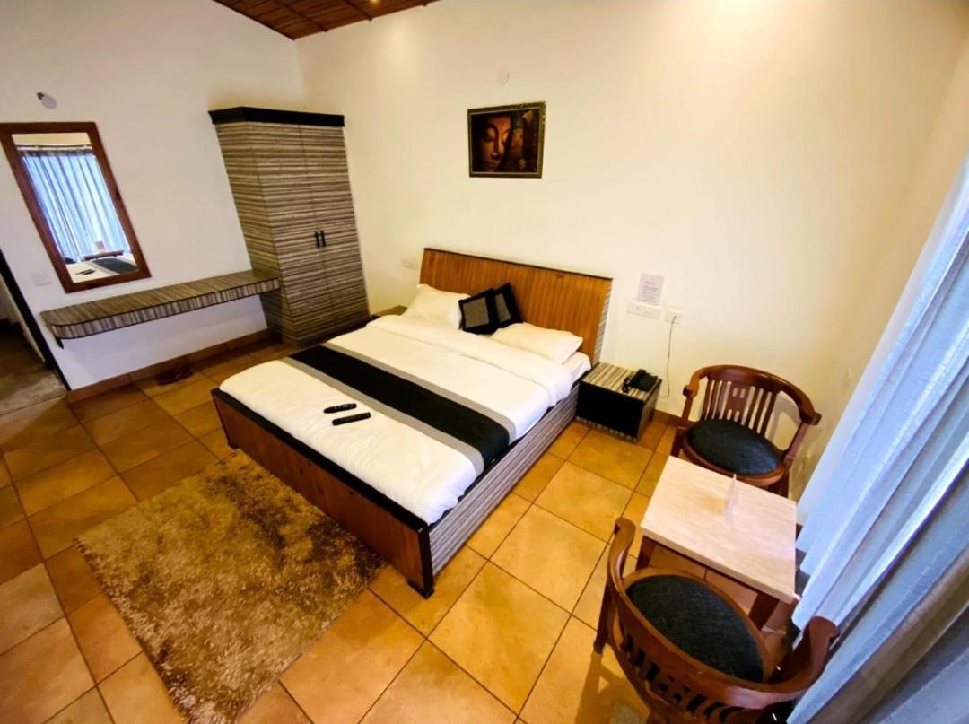 Mist N Meadows Resort Rājgarh Exteriör bild