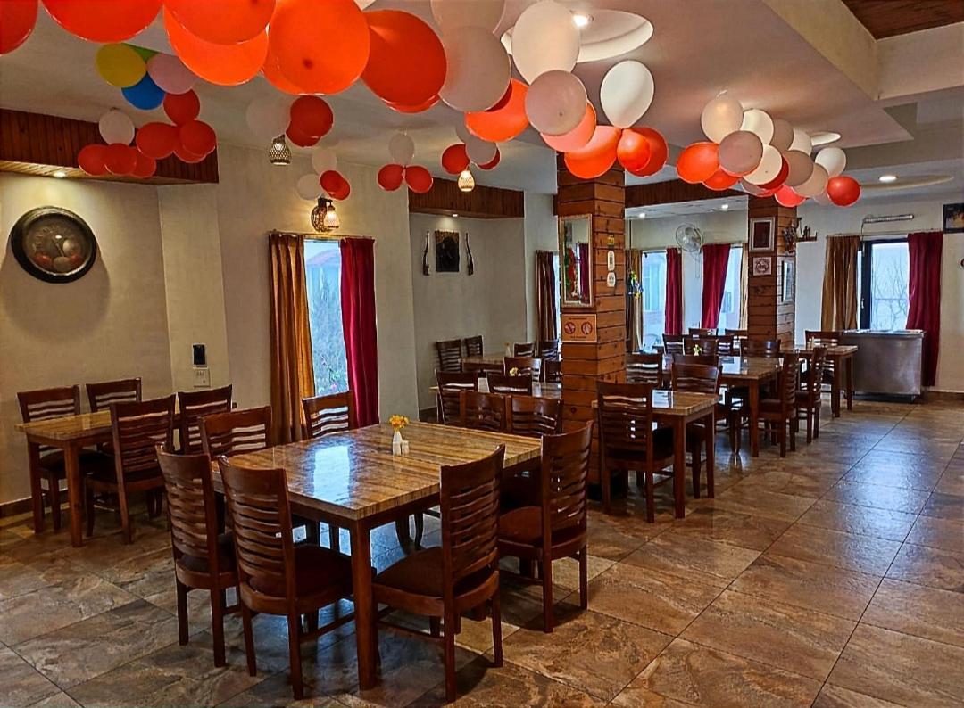 Mist N Meadows Resort Rājgarh Exteriör bild