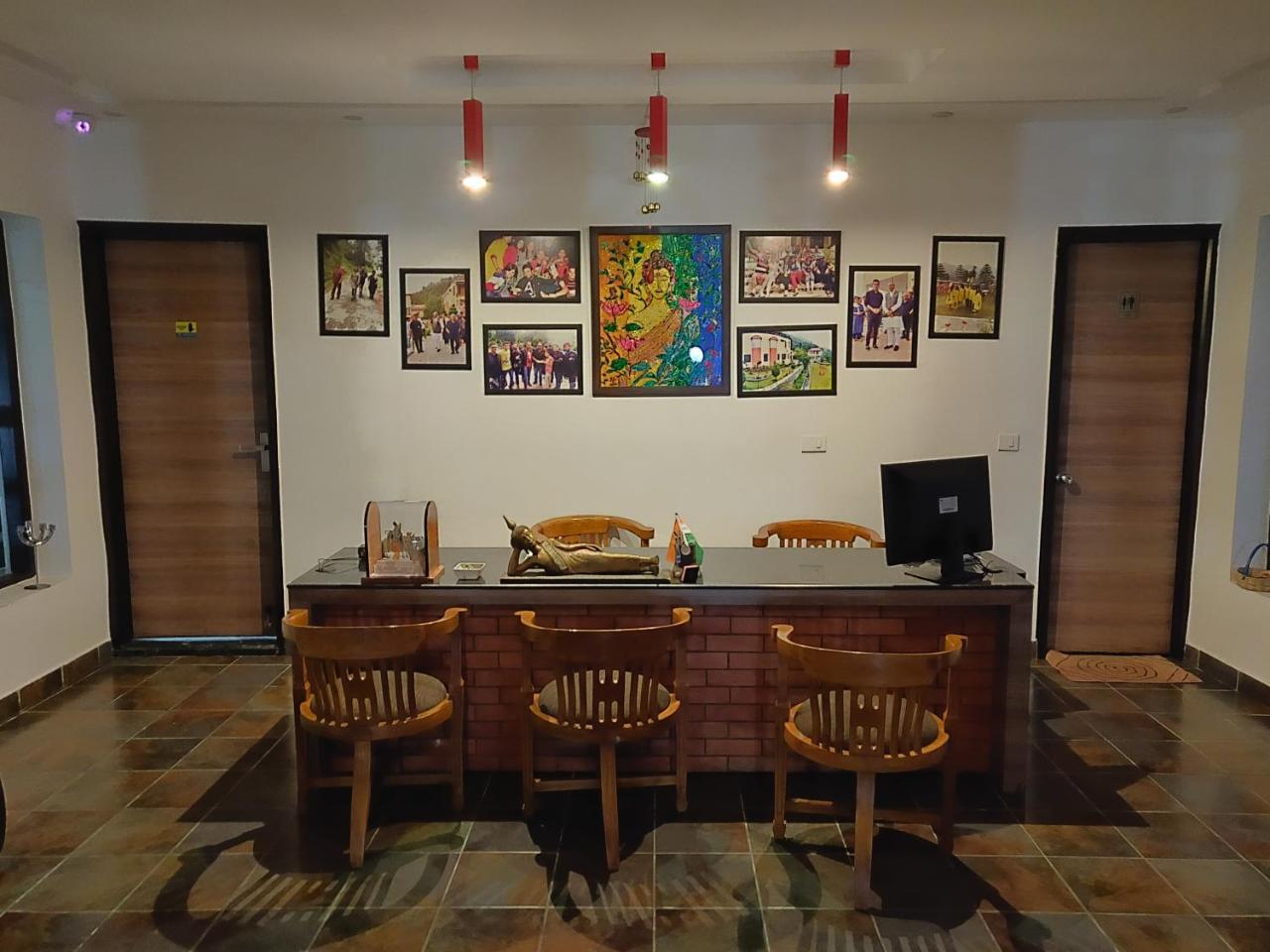 Mist N Meadows Resort Rājgarh Exteriör bild