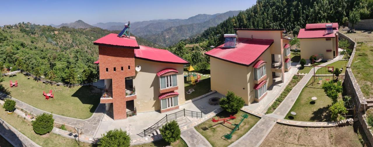 Mist N Meadows Resort Rājgarh Exteriör bild