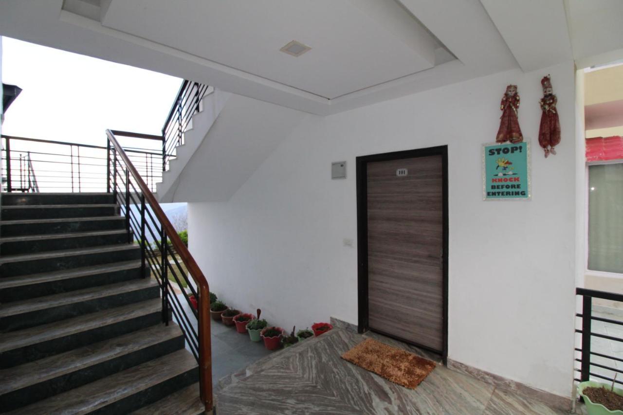 Mist N Meadows Resort Rājgarh Exteriör bild